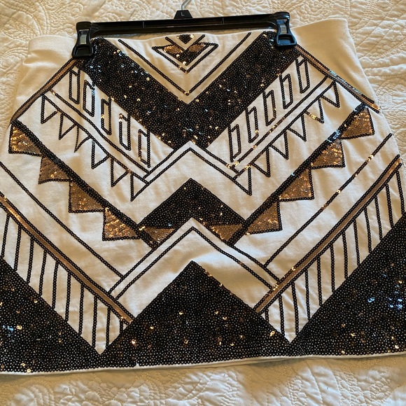 COPY - sequined  geometric mini skirt - Picture 4 of 5